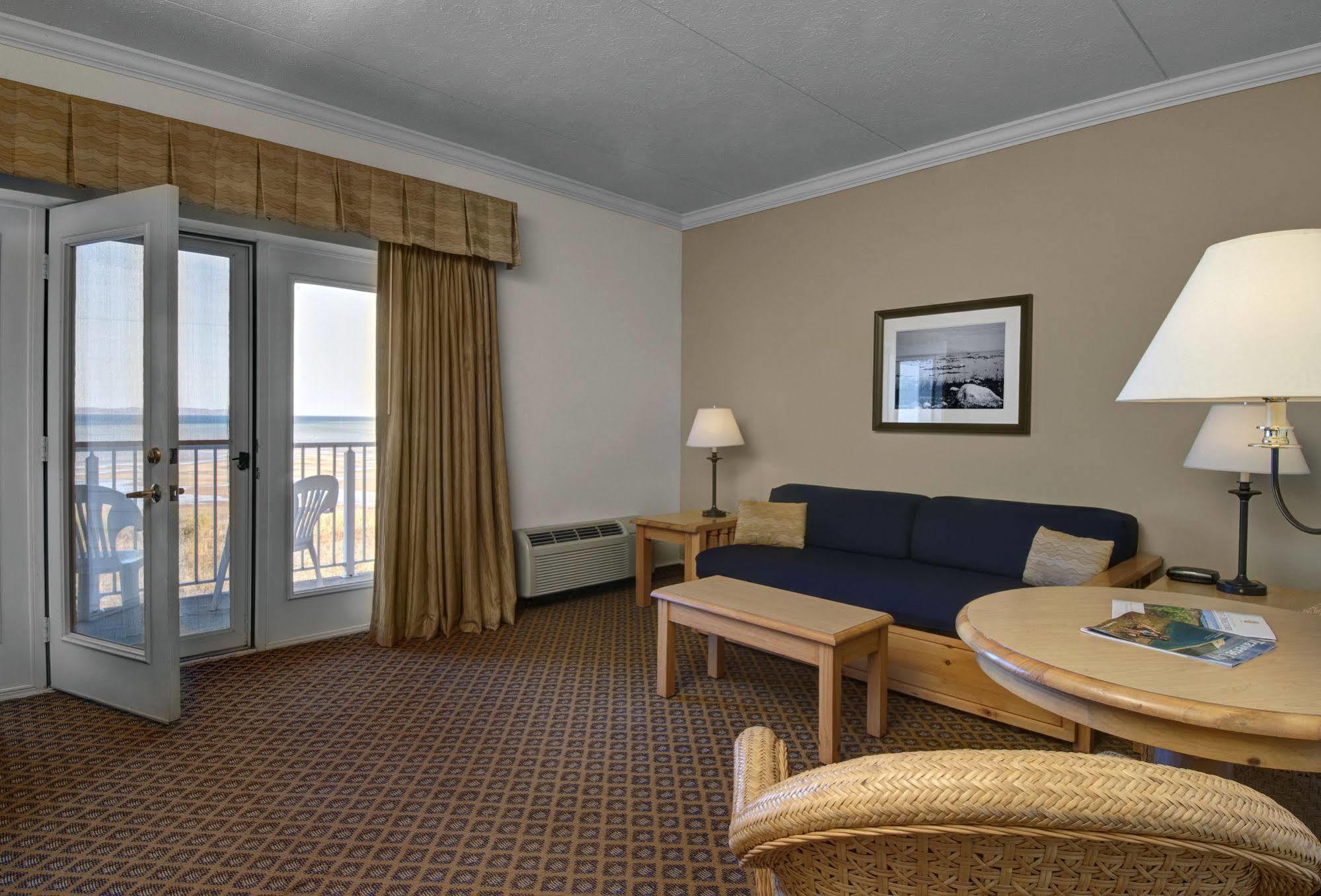 Cherry Tree & Hotel 3*
