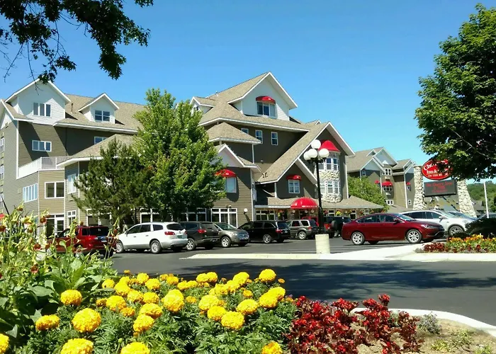 Cherry Tree Inn and Suites