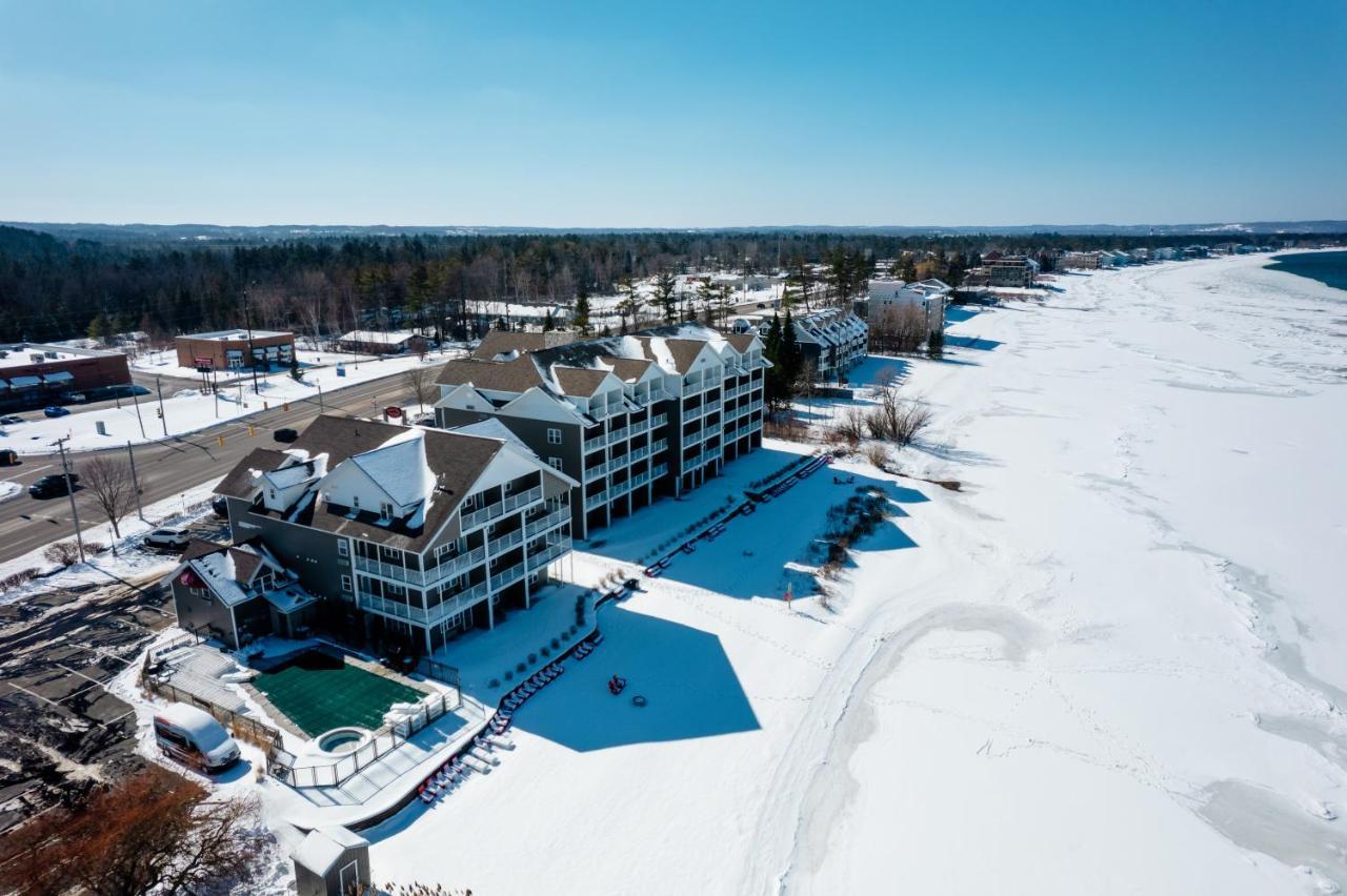 Cherry Tree & Hotel Traverse City