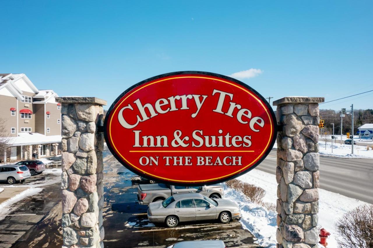 Hotel Cherry Tree & Traverse City