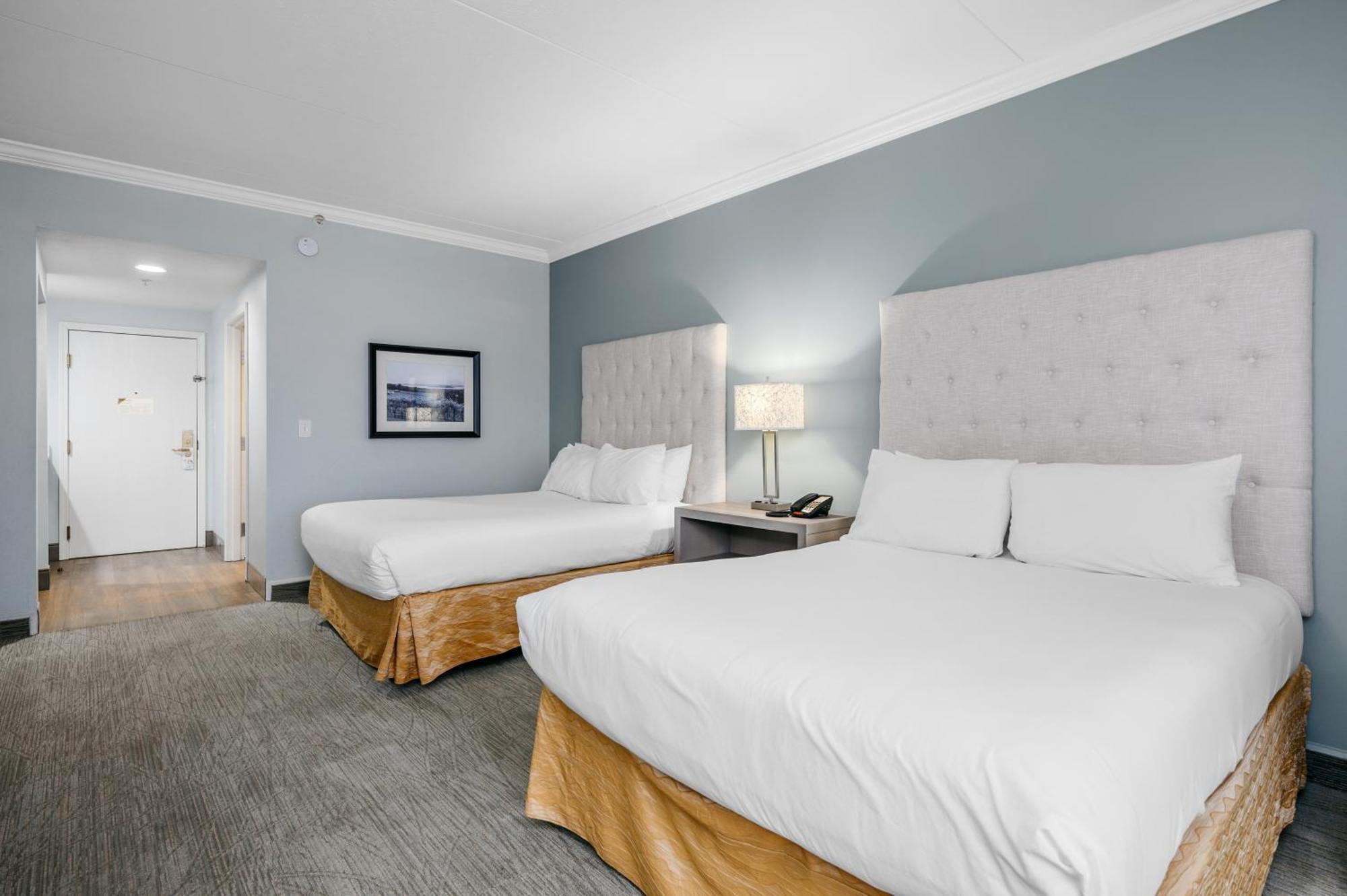 Cherry Tree & Hotel 3*